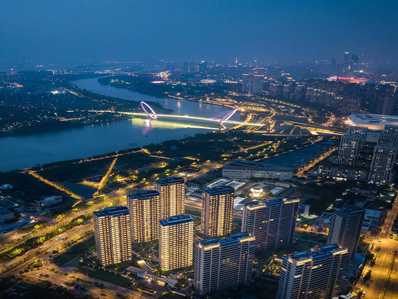 時(shí)光潤(rùn)色 自成高峰——江蘇宏嘉公司承接的高端科技住宅項(xiàng)目引領(lǐng)行業(yè)新潮流