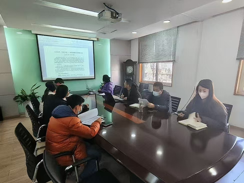 “五年奮進(jìn)路，城市煥新顏”宏嘉公司研討城市更新五年發(fā)展方案